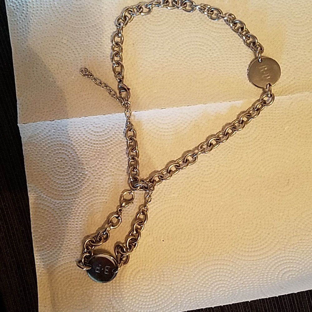 Stainless steel choker necklace/matching bracelet